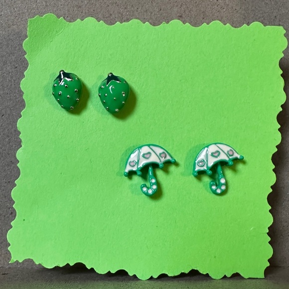 Strawberry Picking / Mothers Day April May earrings - small studs berry umbrella - Picture 6 of 11